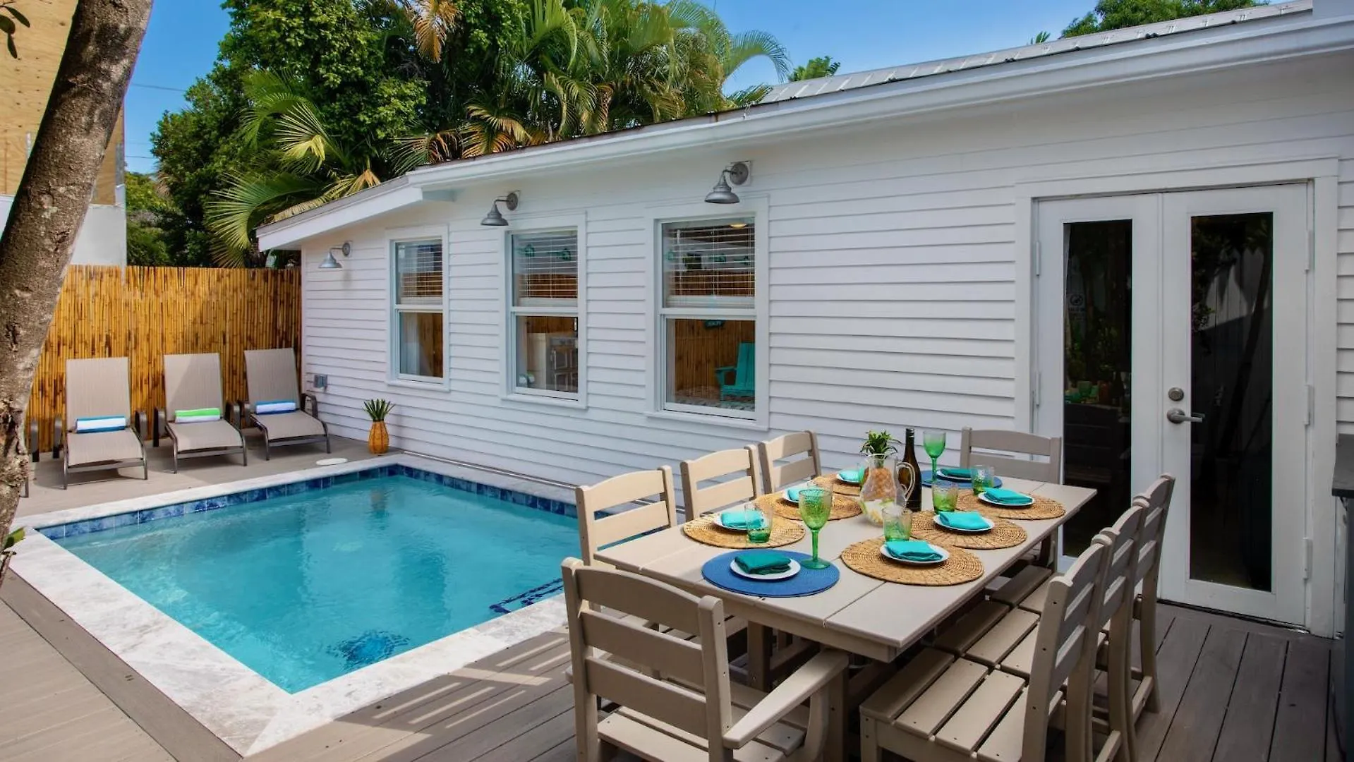 The Duke And The Queen By Last Key Realty Key West 0*,